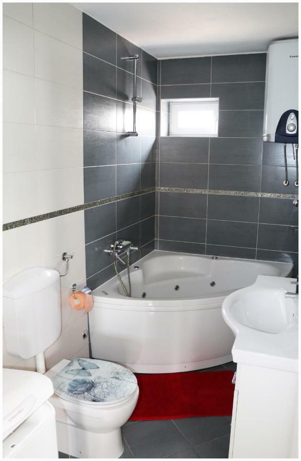 Apartman Loretta Primošten Exterior foto